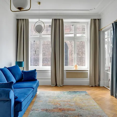 Blue Mandarin Old Town Apartment