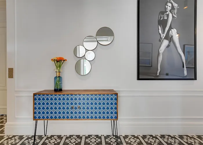 Blue Mandarin Old Town *