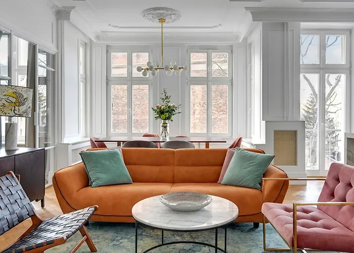 Blue Mandarin Old Town